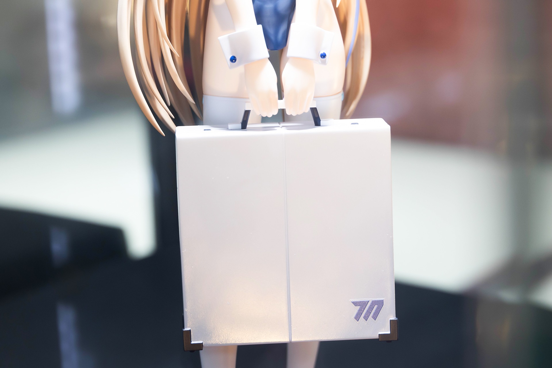 潜入ミッションには欠かせないアイテムが入ってる！？