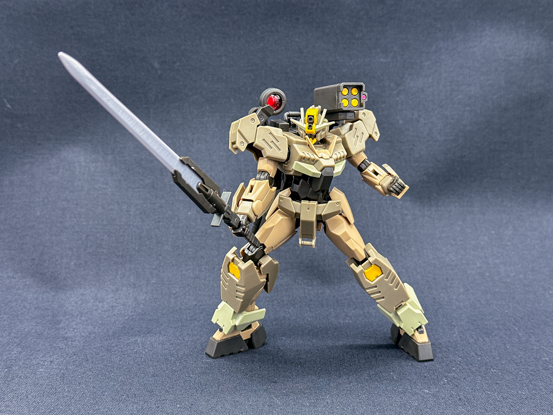 「HG 1/144 ガンダムダブルオーコマンドクアンタ・デザートタイプ」