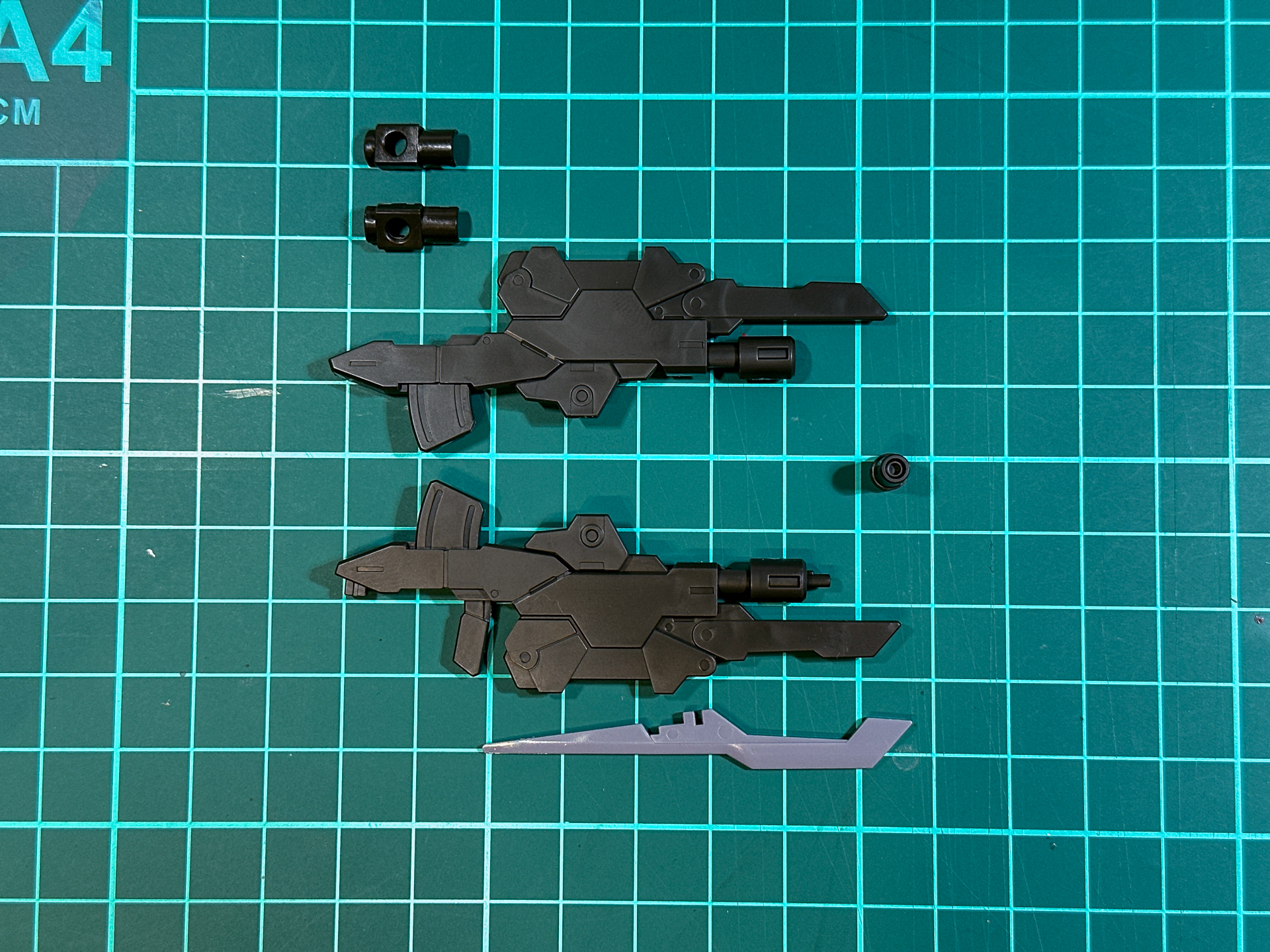 組み立て前のヘビーマシンガン。全6パーツにて構成されています。