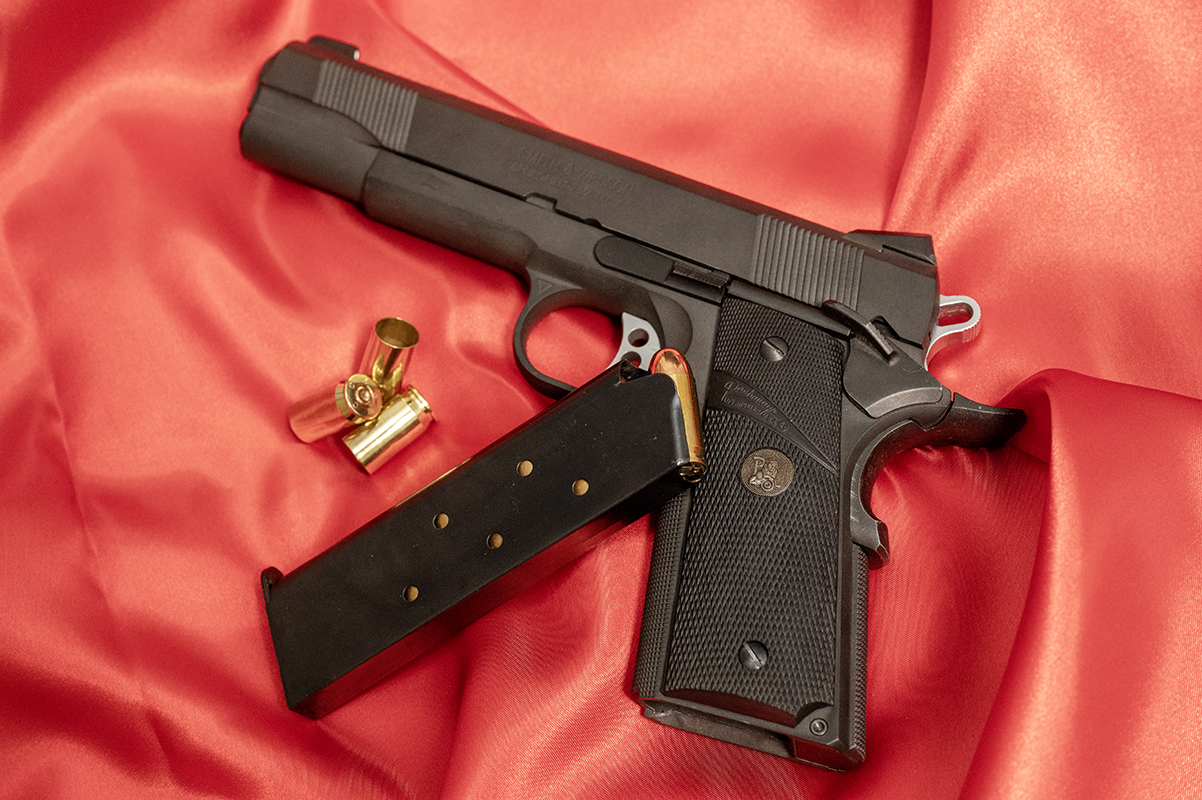 9mmのガバメントは手元にないが、なんちゃってタカカスタムのガバメントを手にタカの活躍シーンを思い返す。38 Superのコマンダーなら持っているのだが……