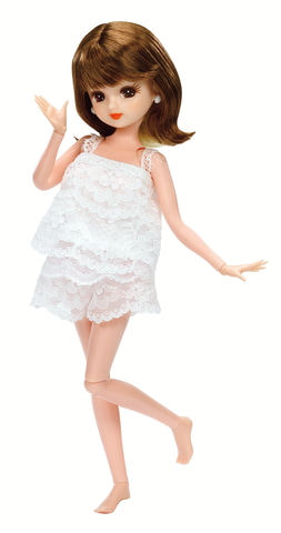 リカちゃん」シリーズに可動式関節の「フォトジェニックリカ」が登場 