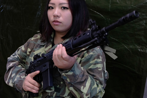 89式小銃折り曲げ式 ガスブロ マガジン無し コッキングハンドル破損 レビュー】ガスブローバックマシンガン「89式5.56mm小銃〈折曲