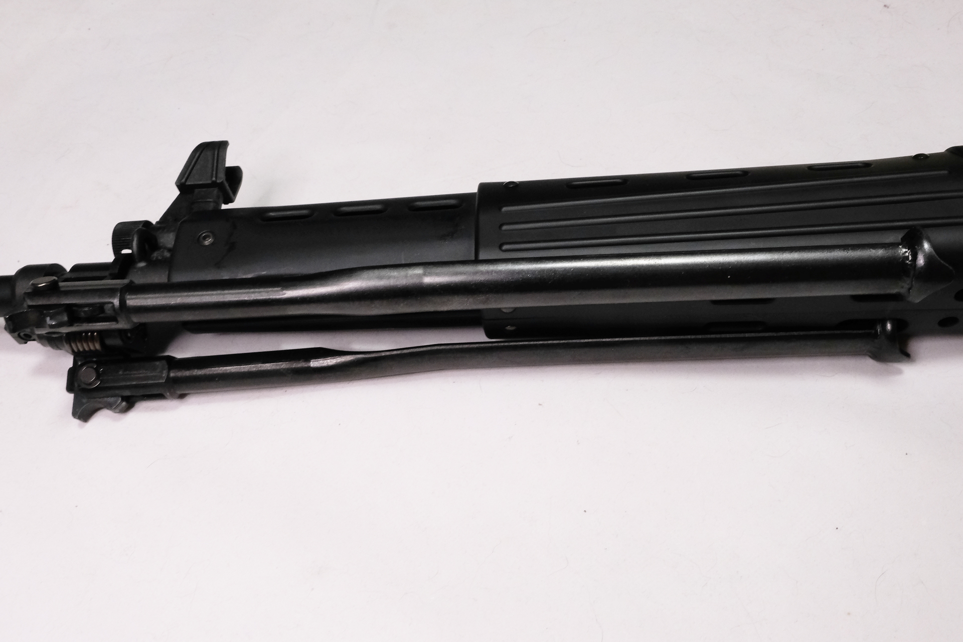 ワンタッチで開閉可能