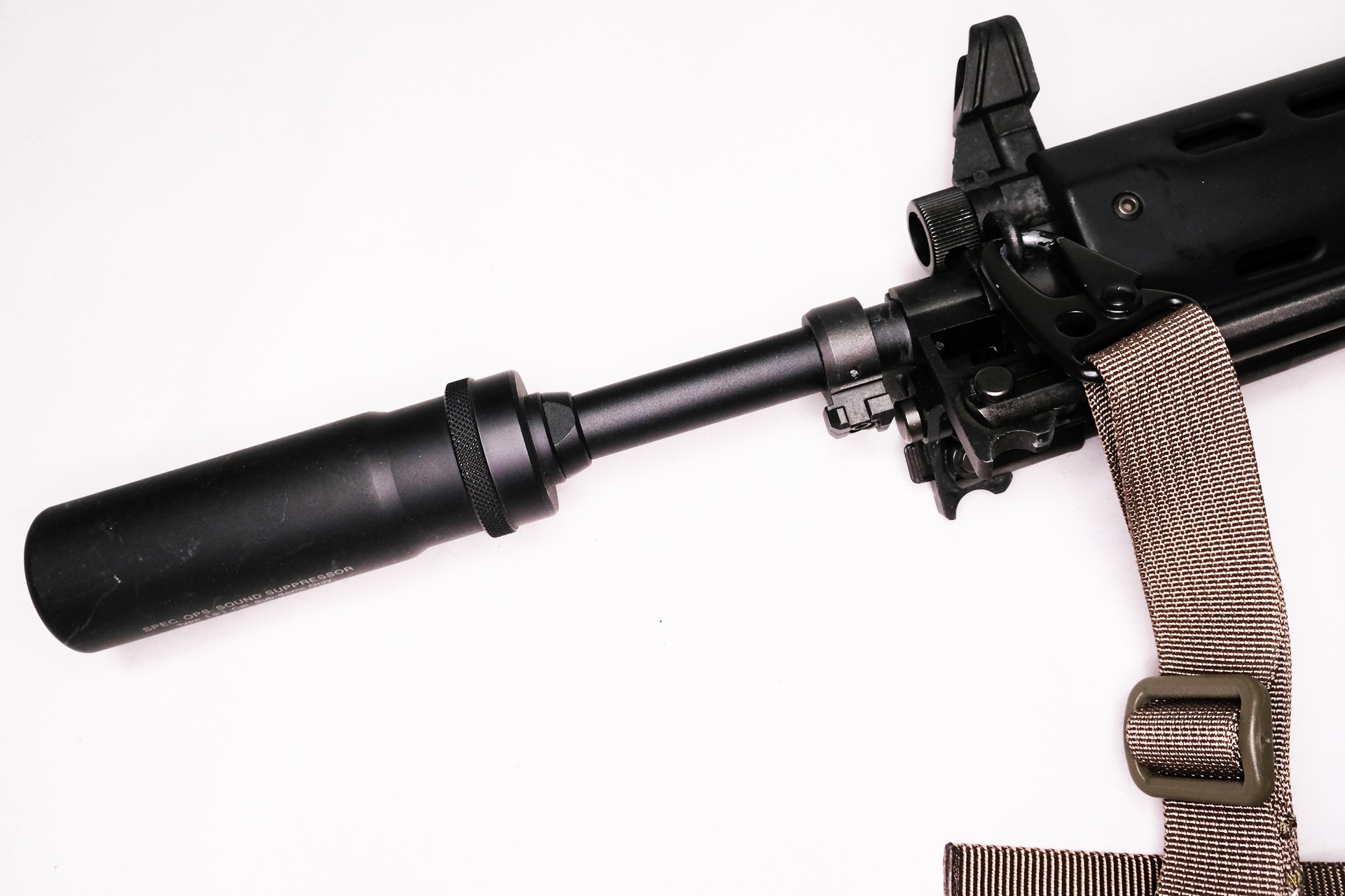 プロサイレンサーショートタイプは取り回しに便利