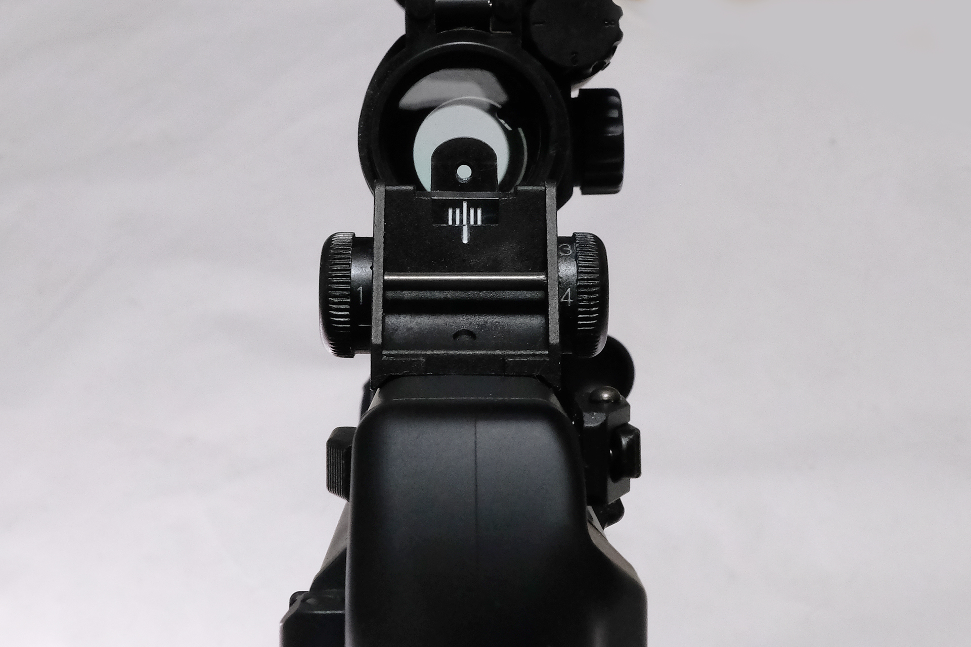 Newプロサイトは、オープンサイトと併用出来るのでダットサイトデビューに最適だ