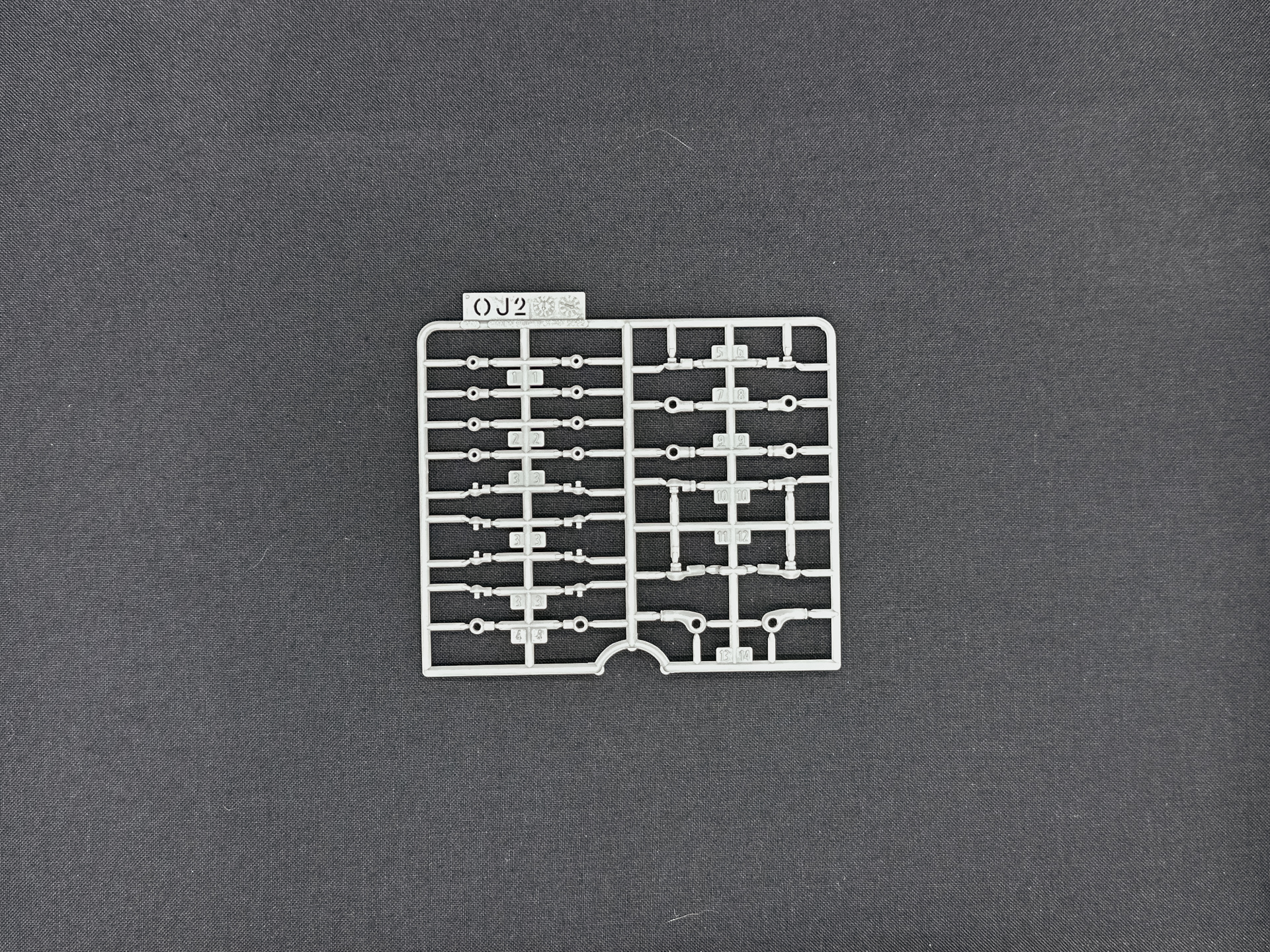 「Figure-rise Standard ルナマリア・ホーク」を構成するランナー。水転写式デカールは表情やザフトマークが含まれています。