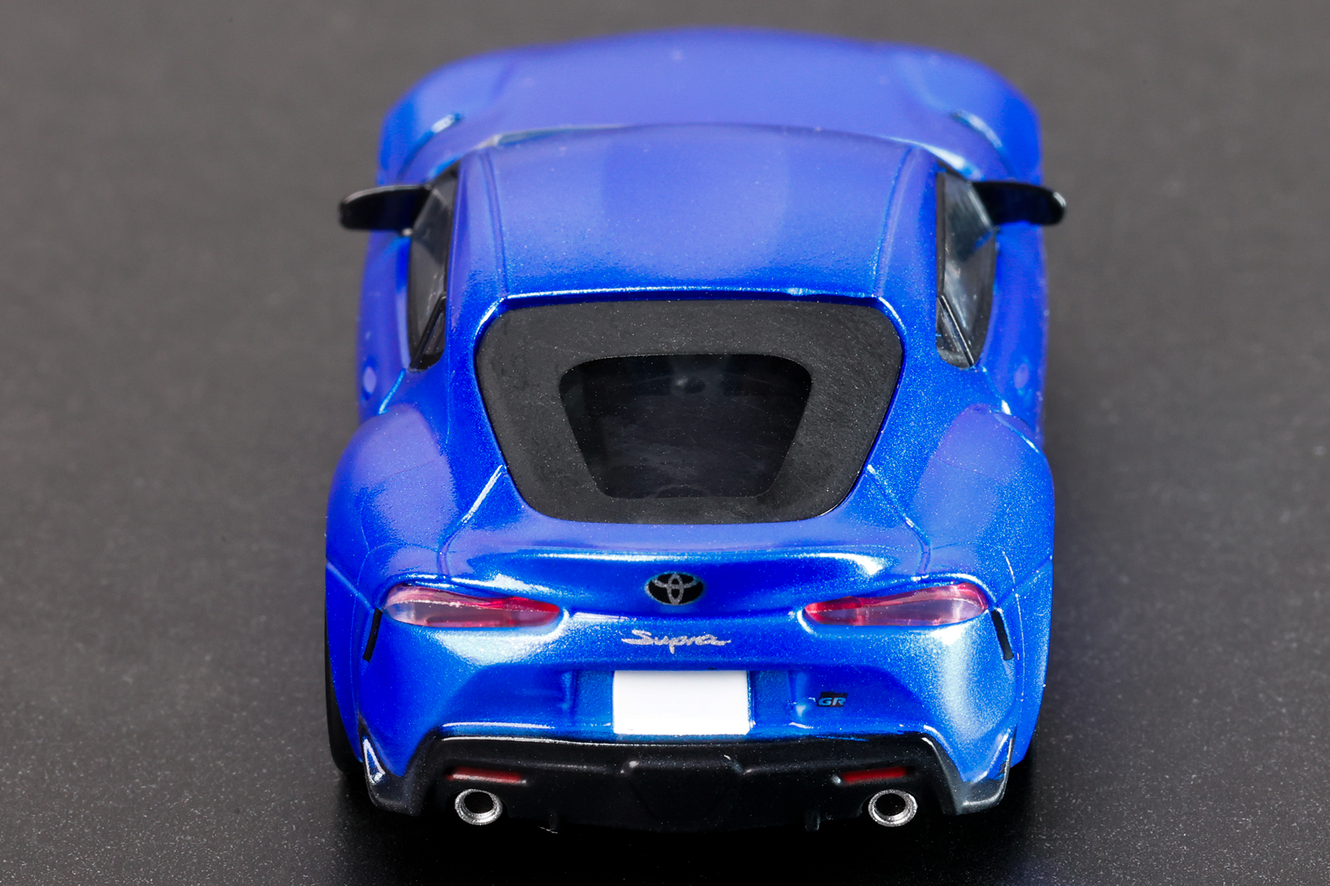 1/64スケールでもロゴマークのデザインが破綻していない