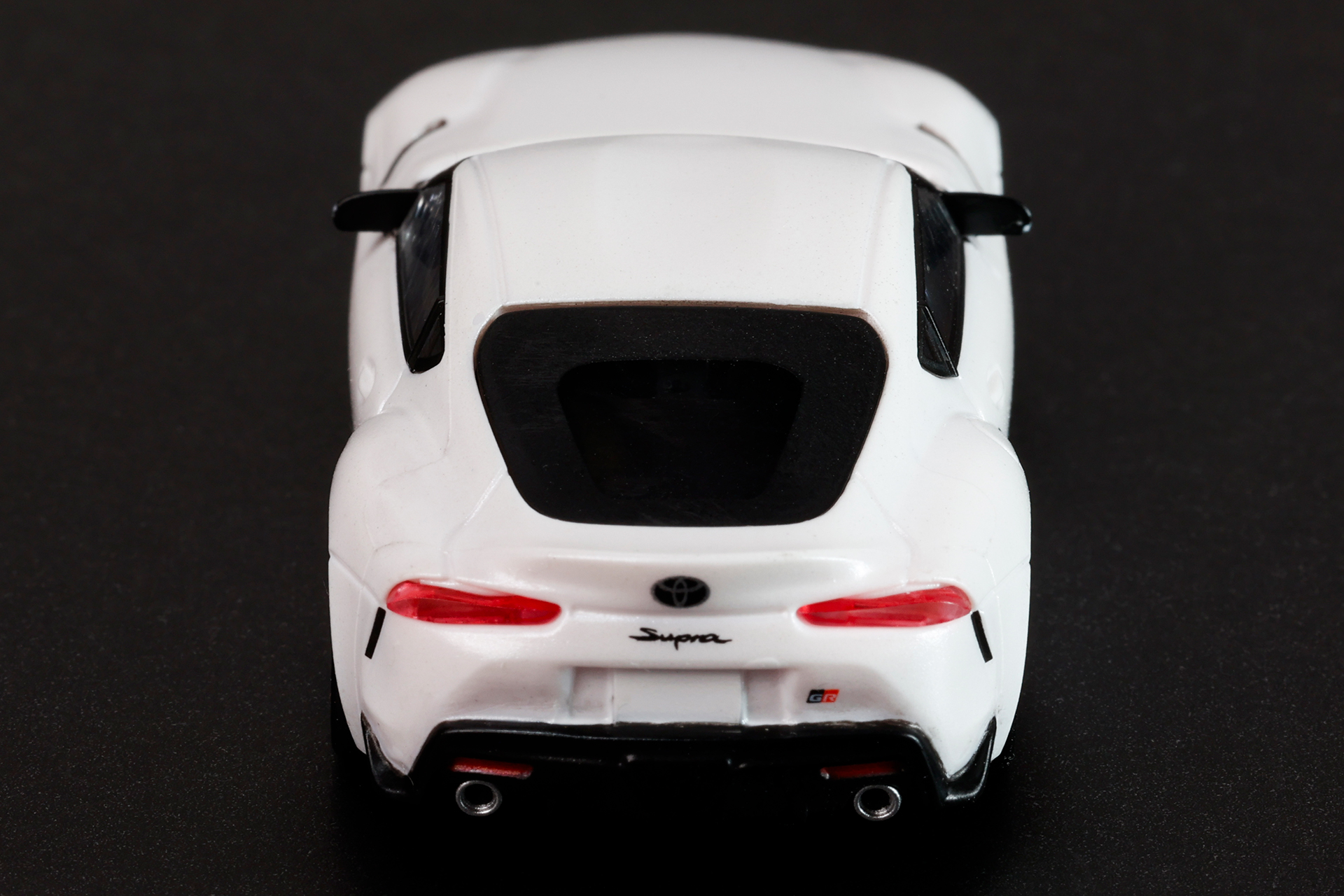 スープラのエンブレムも再現されている