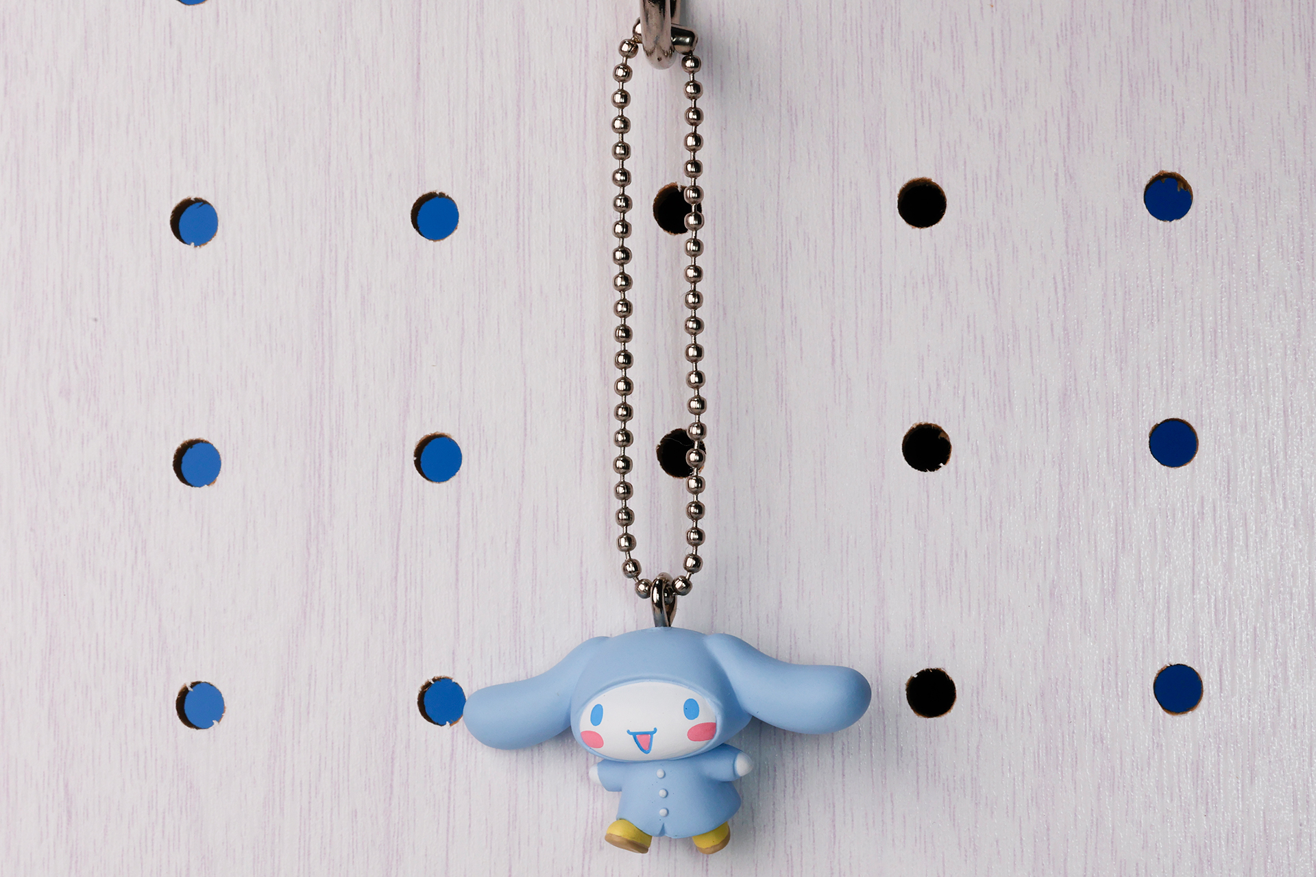 てるてる坊主代わりに部屋に飾っておいても良さそうだ