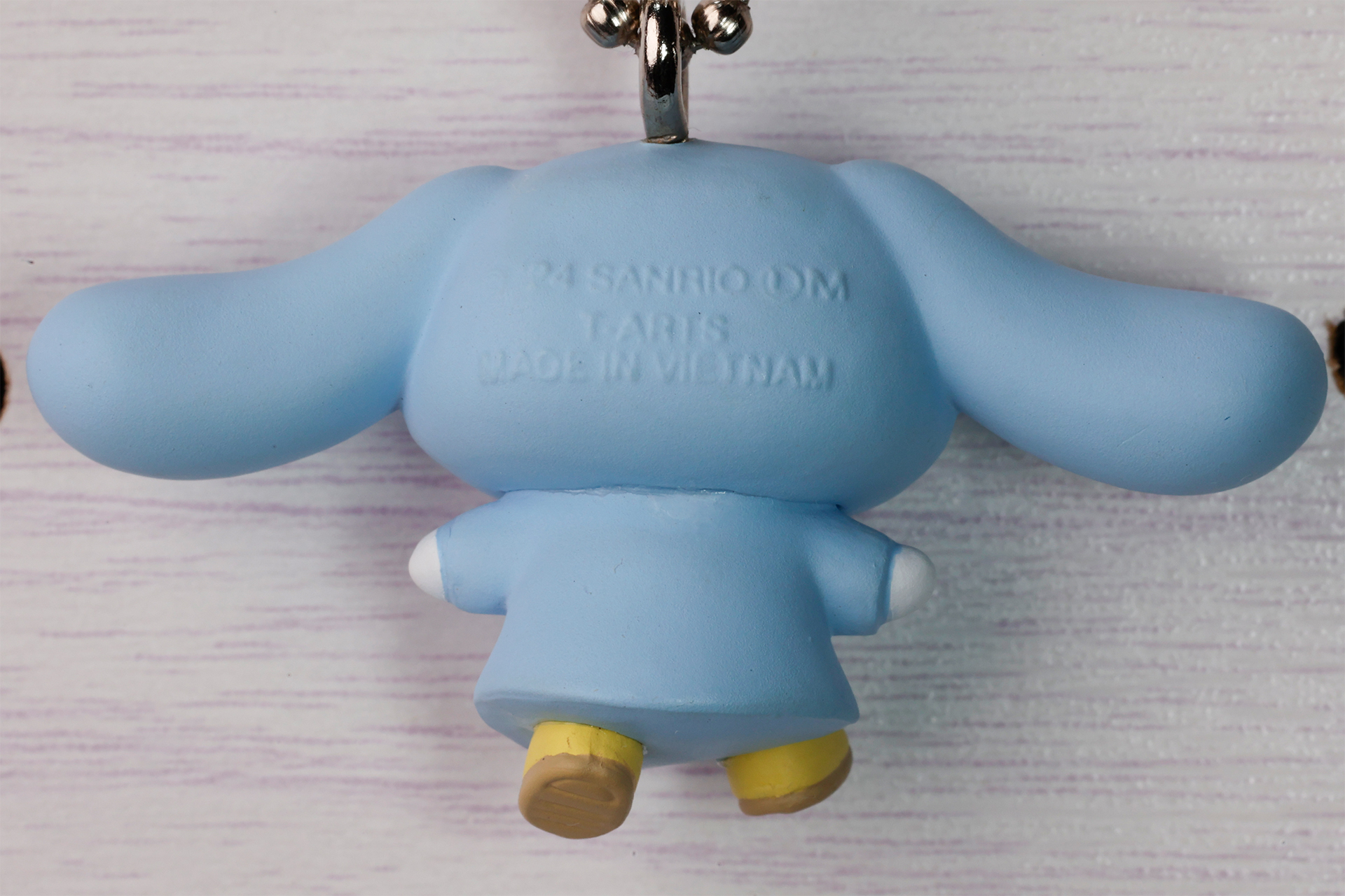 レインコート部分は体全体をすっぽりと包んでいる