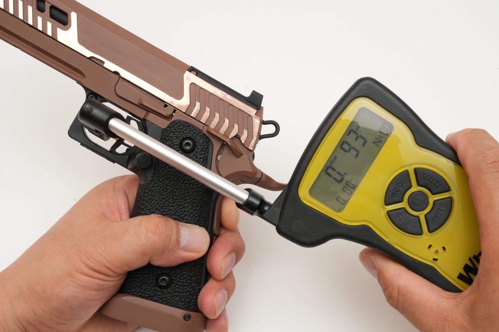 トリガープルは0.93～0.99kg