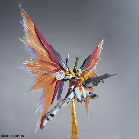 ガンダムベースにてガンプラ「MG 1/100 デスティニーガンダム