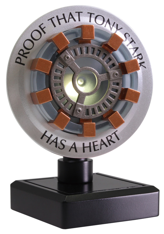 「アイアンマンヘッド」に付属するLED台座を取り付け可能