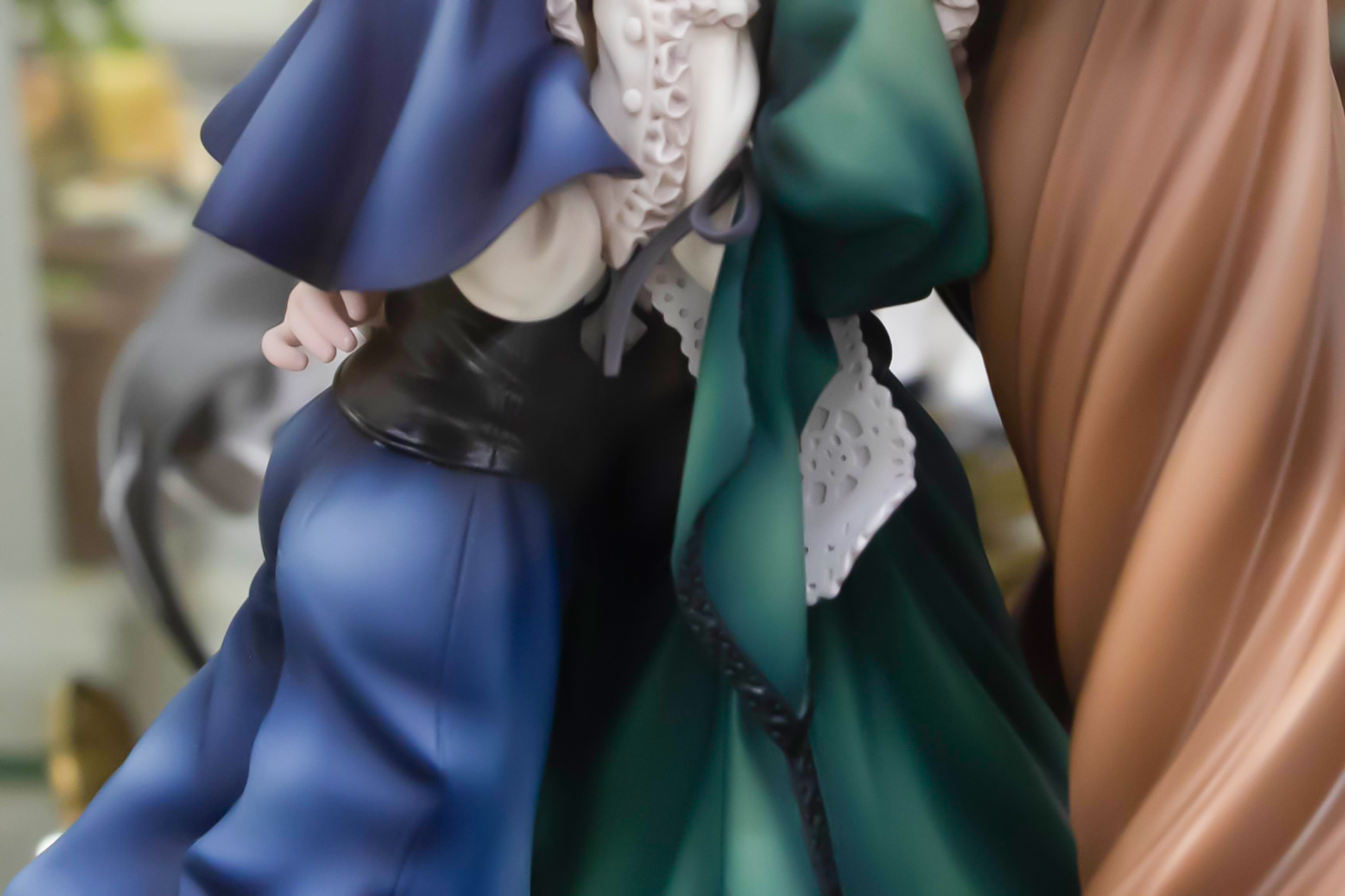 衣装の作り込みも素晴らしい