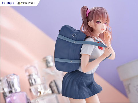 TVアニメ「2.5次元の誘惑」より「天乃リリサ」と「橘 美花莉」の