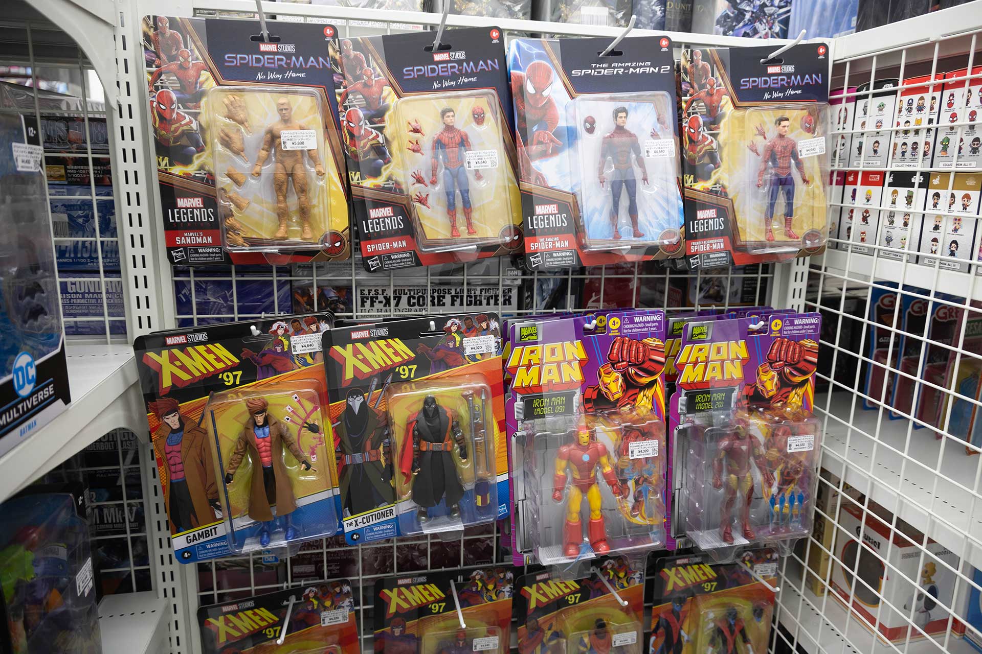 スパイダーマンやX-MEN、アイアンマンのフィギュアもあった