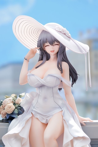アズールレーン　カリブディス　輝かしの麗裳Ver. ※特典付 (フィギュア) アズールレーン」より純白のドレス衣装「輝かしの麗裳」を纏ったカリブ
