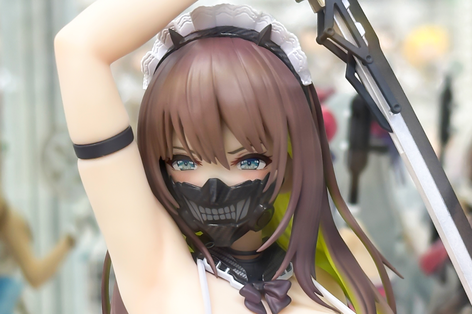 このマスク姿は別表情顔パーツを付けたものだ