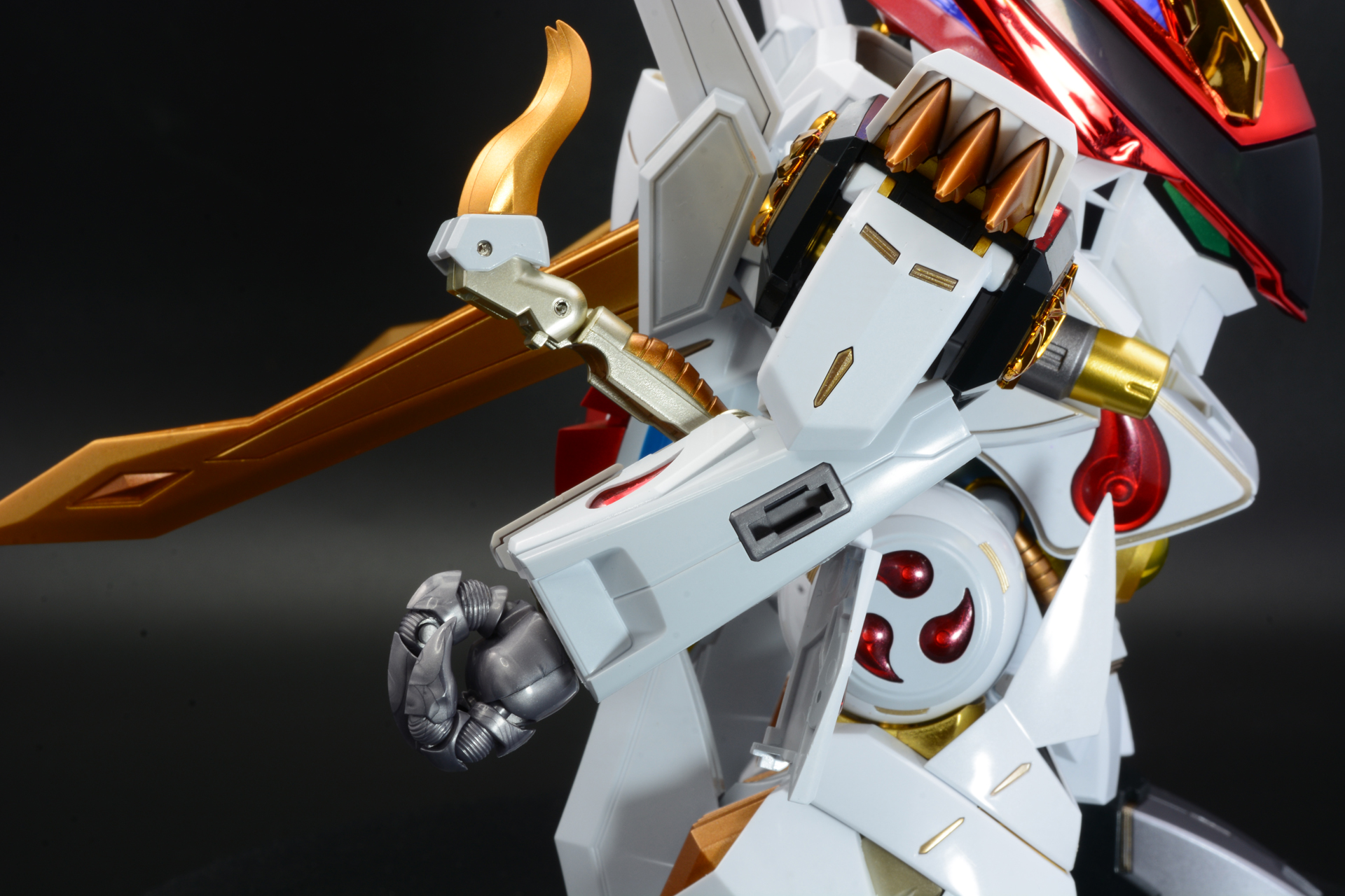 前腕の前後のカバーを開く