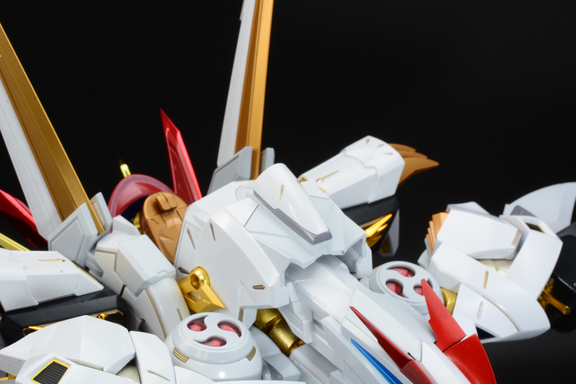 背中のジョイントを展開