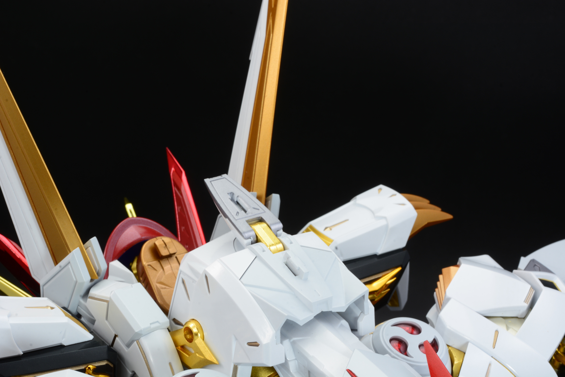 背中のジョイントを展開