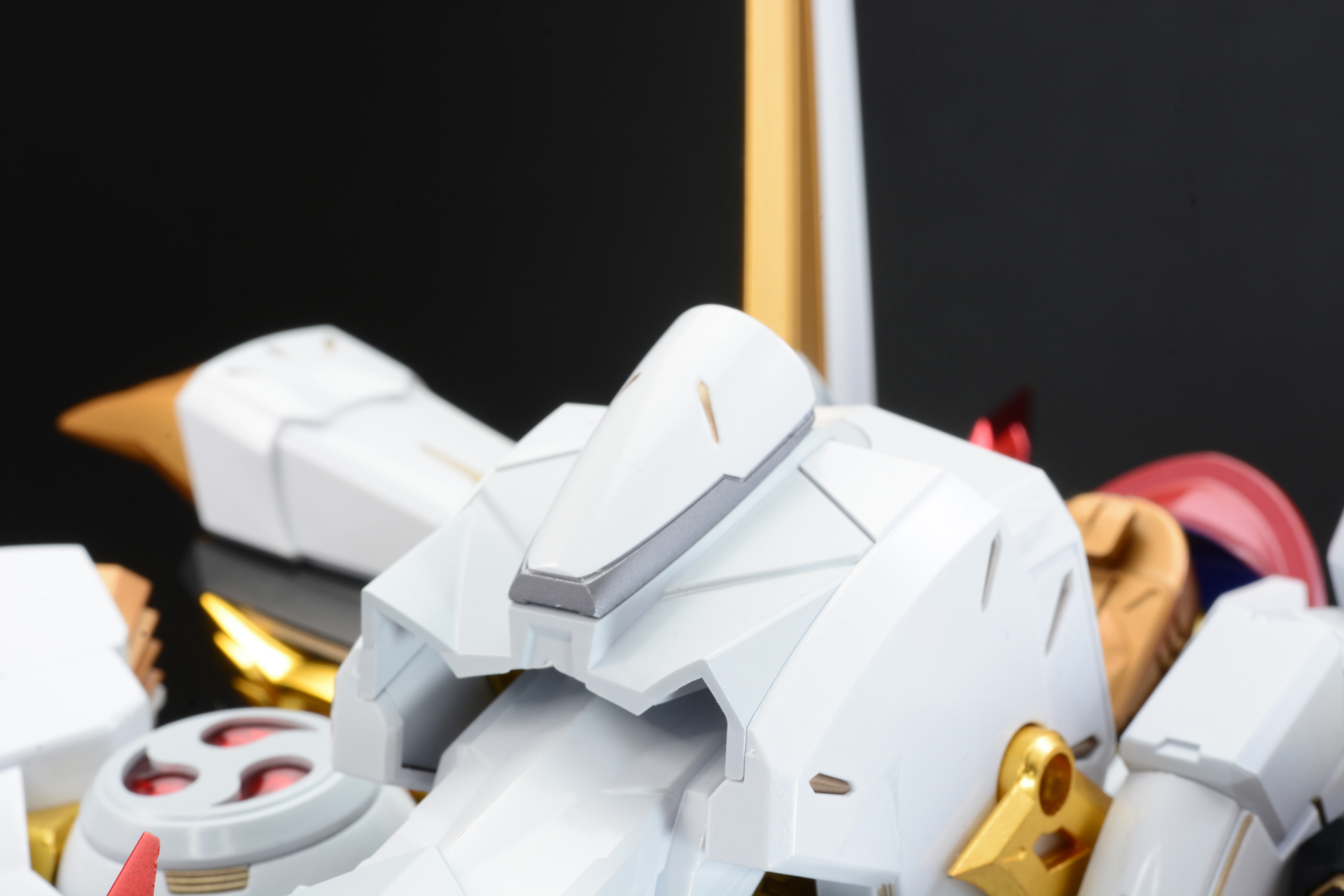 盾を外し、ジョイントを戻す