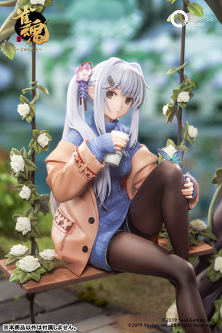 ゆったりとブランコに座った姿を再現。「雀魂-じゃんたま- 八木唯 絆