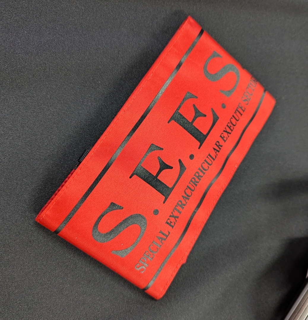 S.E.E.S.の腕章も用意される