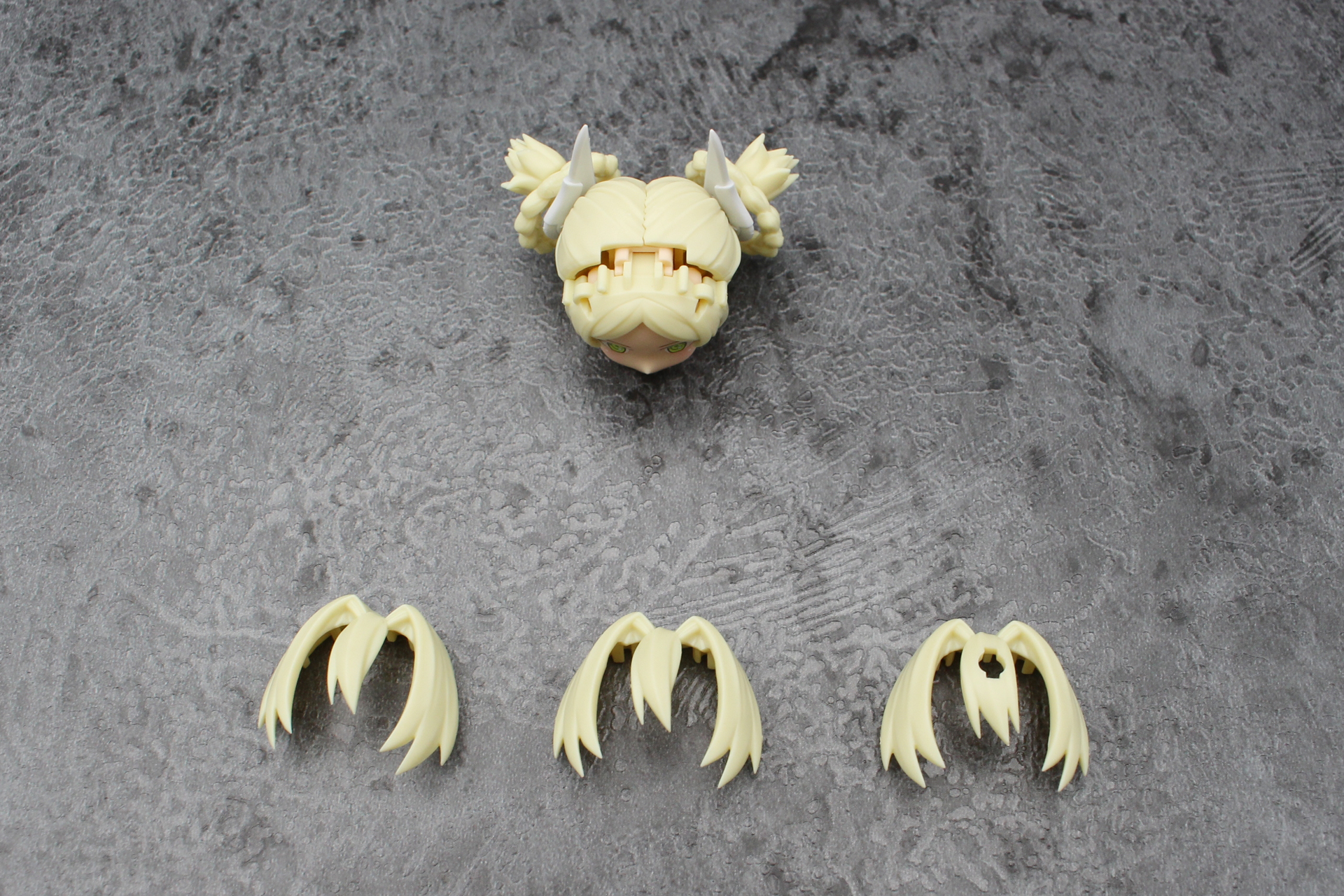 前髪のパーツは3種類