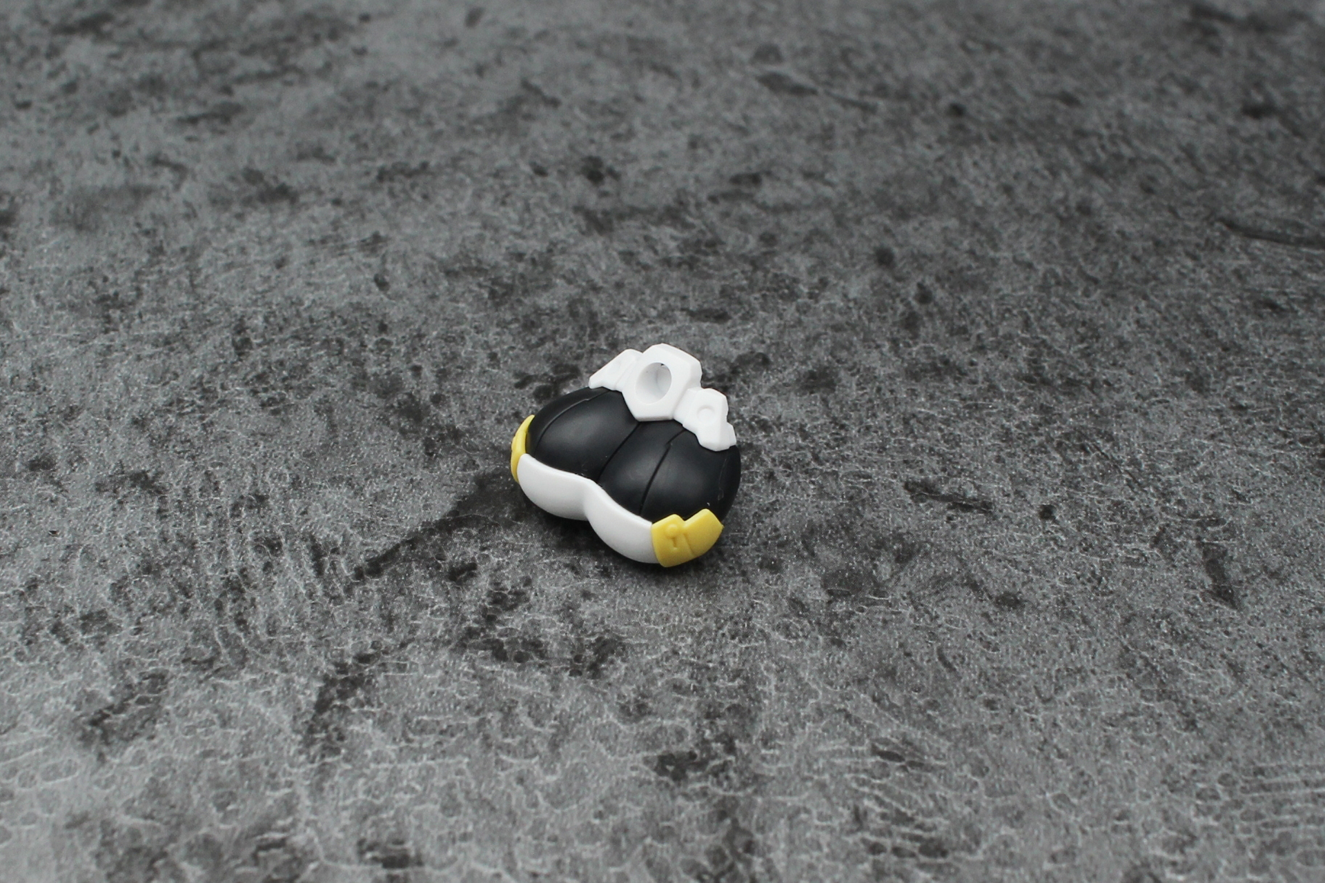 胸部前面の組み立て。バストサイズは大きめ