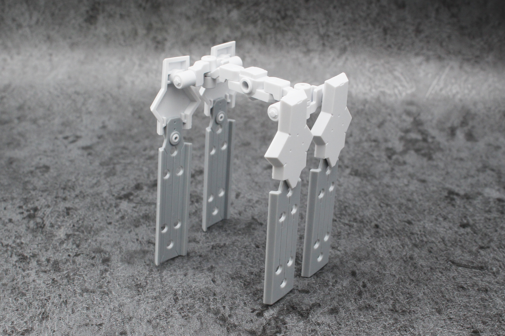 装甲板を取り付けてアーマーパーツの完成