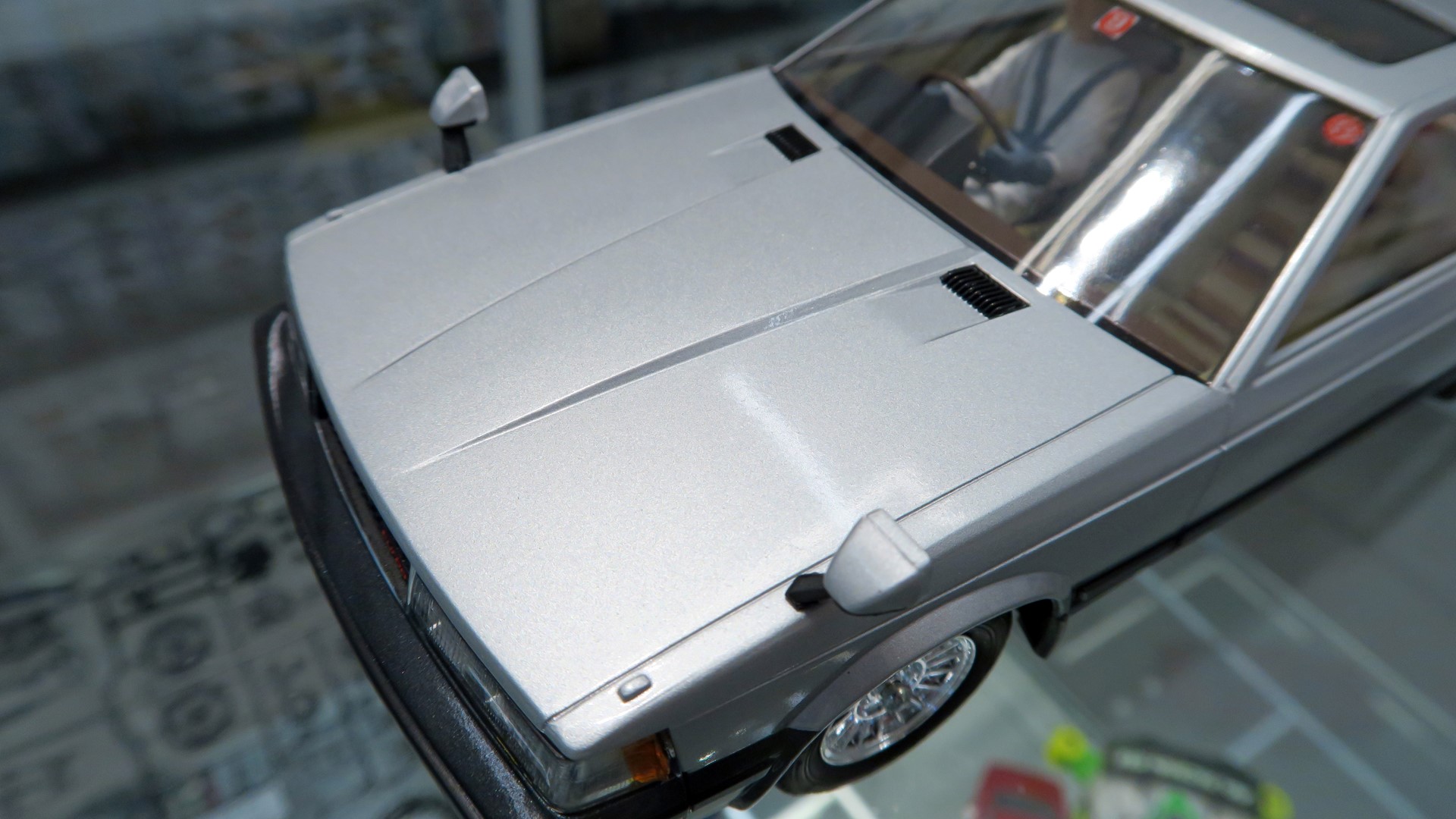 ロングノーズ・ショートデッキのスタイリッシュなボディ