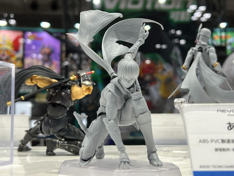 凛々しい表情のワンパンマンなど海洋堂のアクションフィギュアが多数