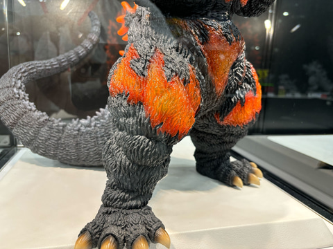 One up ゴジラ1954 黒成型 WF2024冬 電車持ち One up ゴジラ1954 黒成型 WF2024冬 電車持ち 海洋堂「1/150 ゴジラ