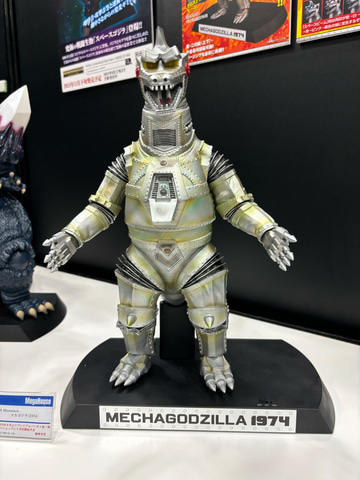アミューズメントフィギュアまとめ売り〜９個 仮面ライダーフィギュア155体SET Amazon.com: TAMASHII NATIONS
