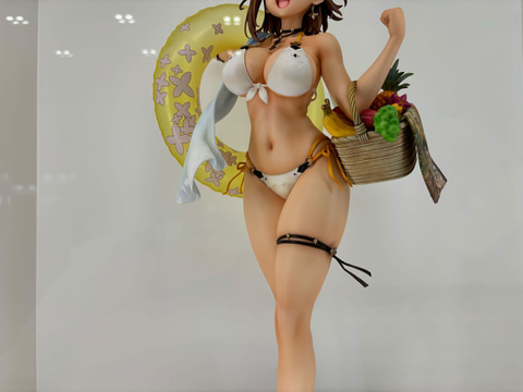 水着姿のライザやセクシーな下着姿の狂三や白の女王がデザインココ