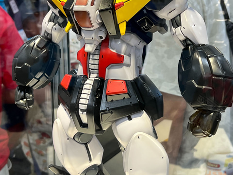 犬狼伝説」プロテクトギアのソフビ復刻版が海洋堂ブースで先行