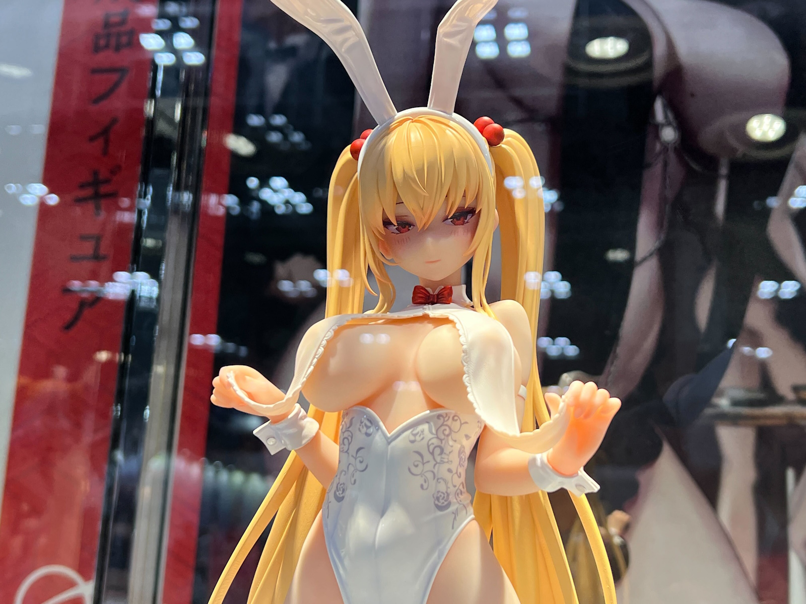 1月発売（価格：12,100円）
