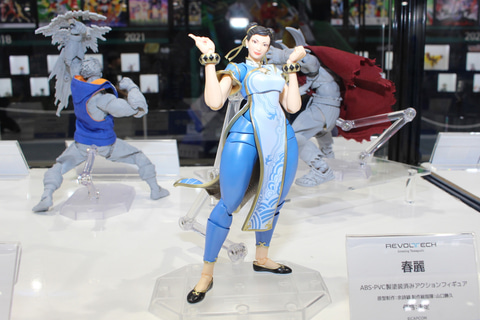 【新品未開封】 海洋堂 リボルテック 進撃の巨人 女型の巨人 特典付き ヨドバシ.com - 海洋堂 KAIYODO リボルテック アメイジング