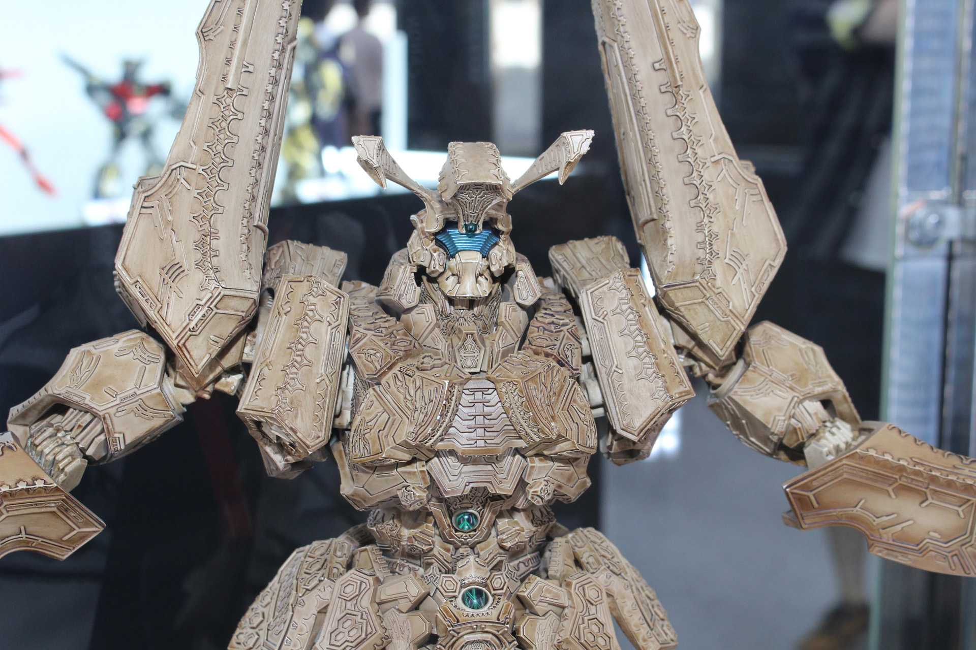 「threezeroX竹谷隆之 イデオン モノトーンVer.」。9月発売予定。価格は143,000円
