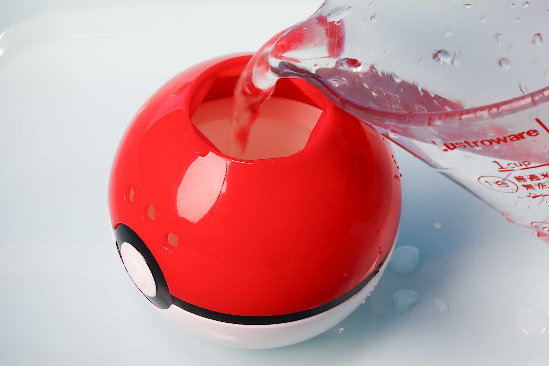 パネルを外して水を入れよう