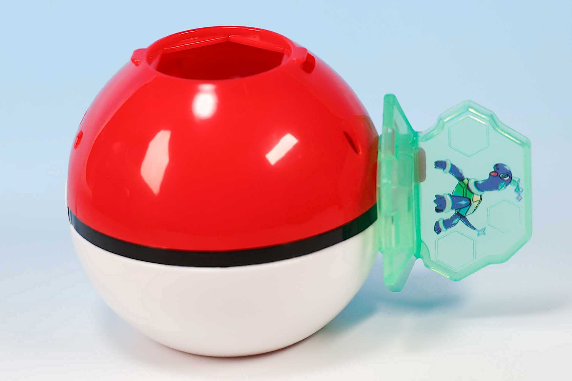 ちなみに、パネル部分はモンスターボールの背面に取り付けることで取っ手にもなる