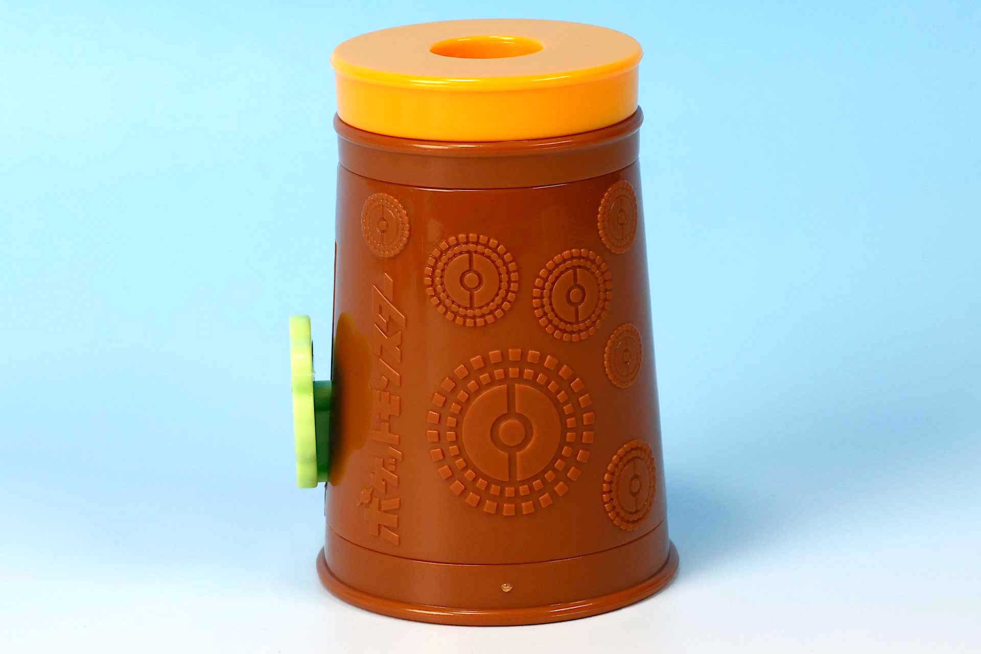 いろいろ細かい模様が付けられている