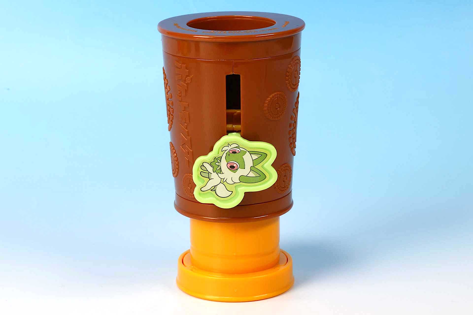 筒を伸ばすことで遠くのものが見えやすくなる