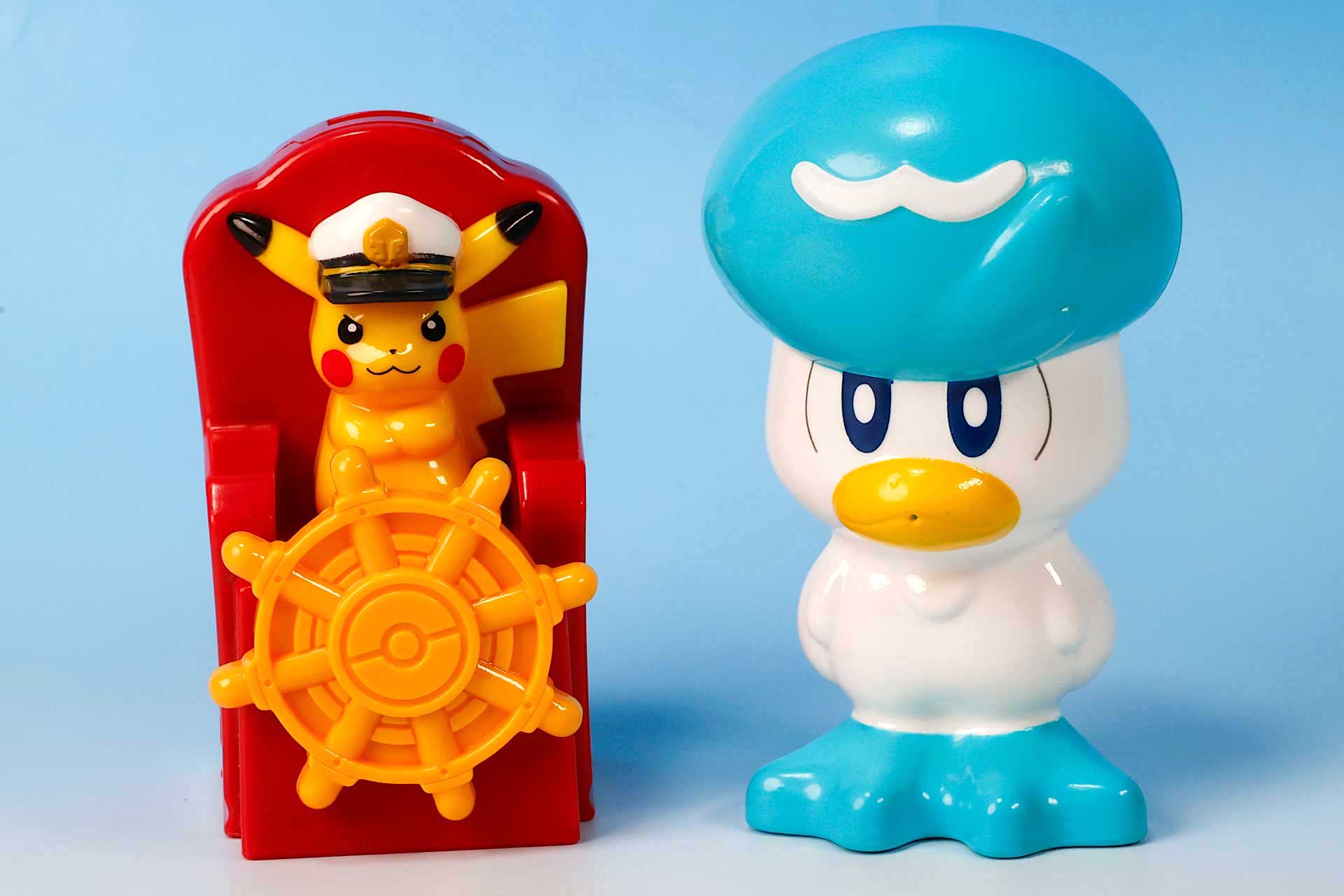 夏らしく水を使った遊びが楽しめるおもちゃも含まれている