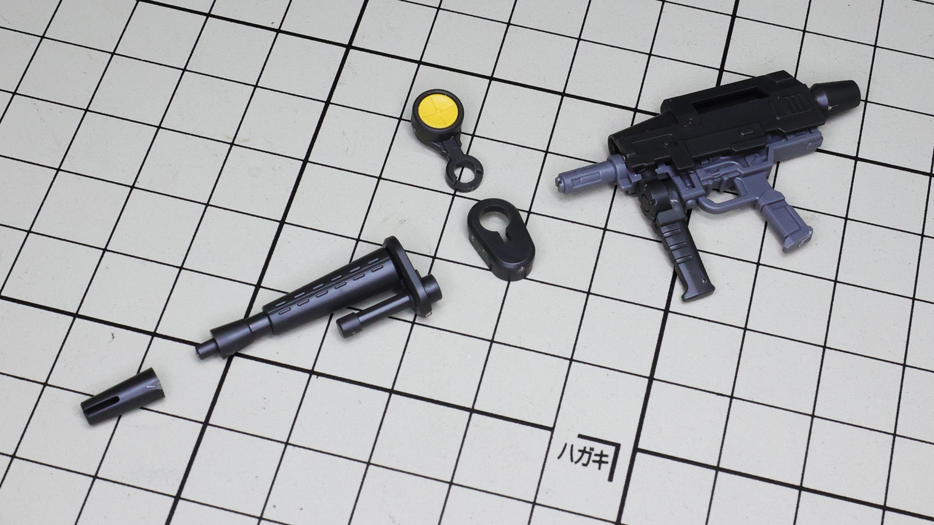 ジャケットやマズル、センサースコープを組み付けていけば完成です