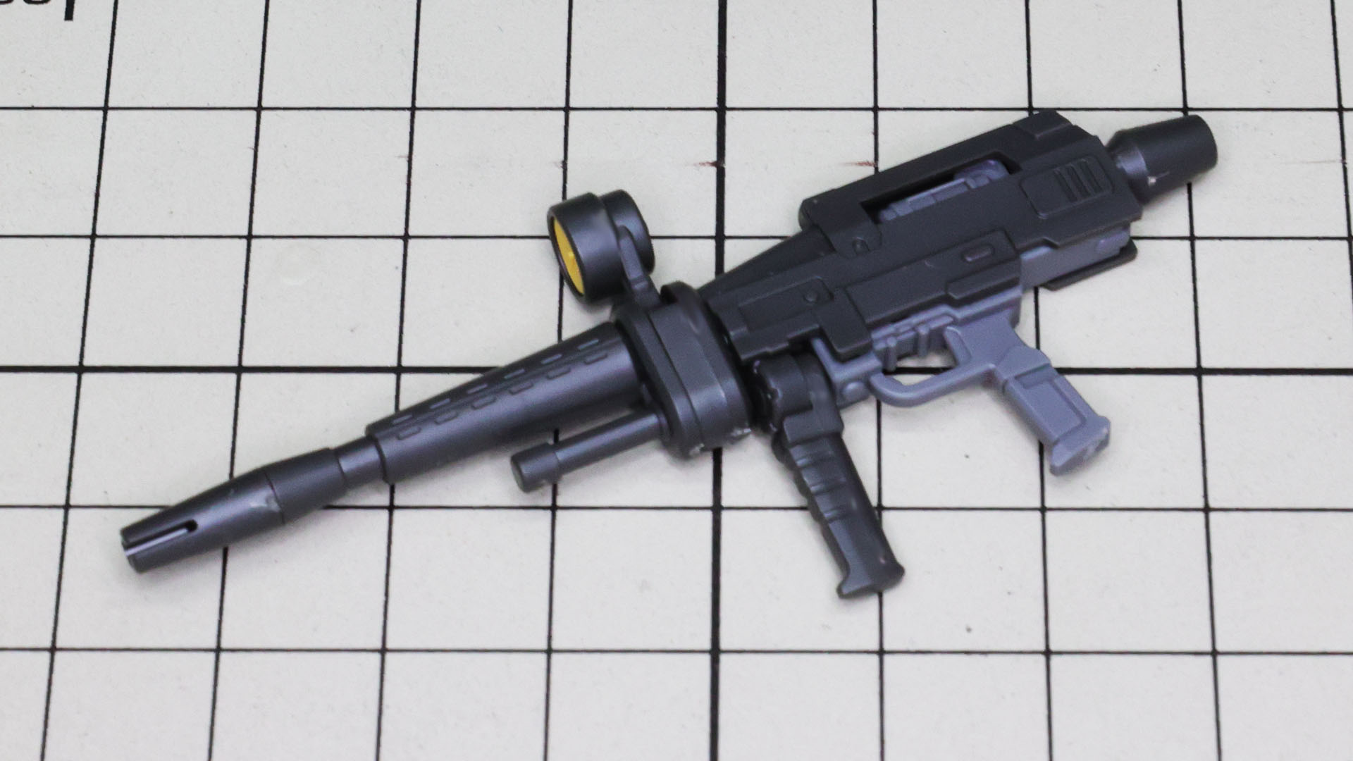 フォアグリップは前後にスイングできます