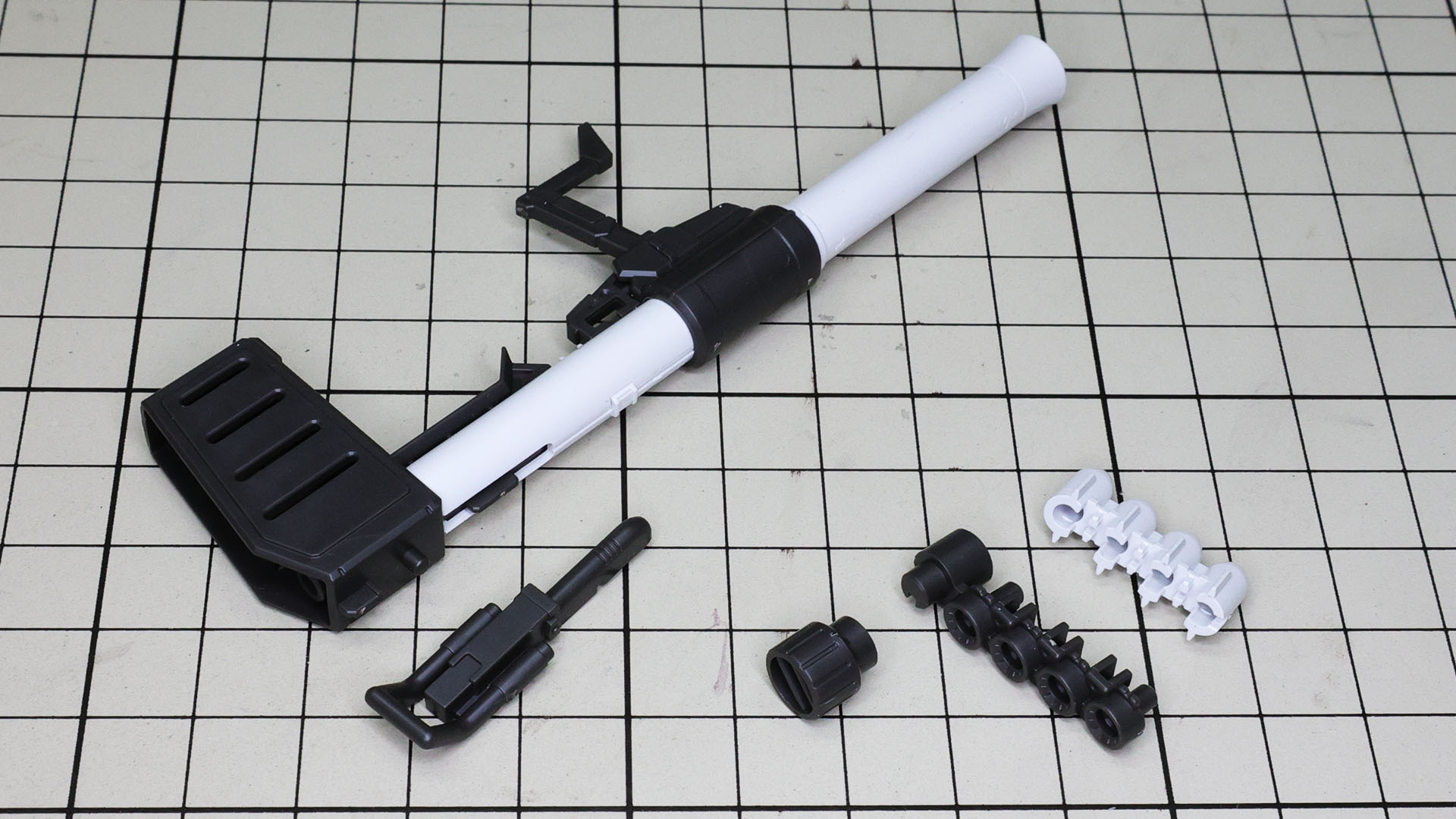 弾頭を組んでケースに収めることができます