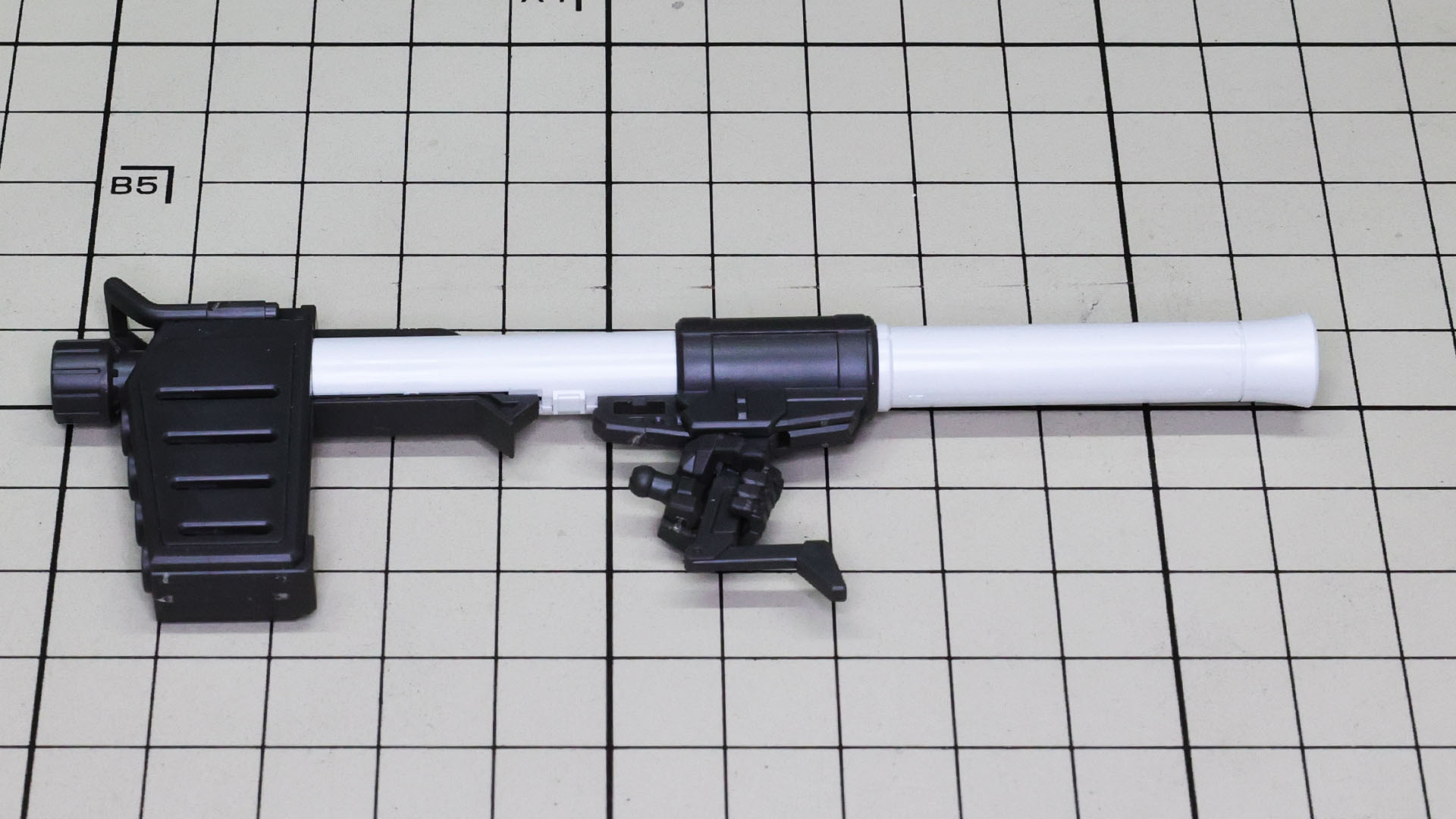 ハイパー・バズーカは伸縮します。短い状態