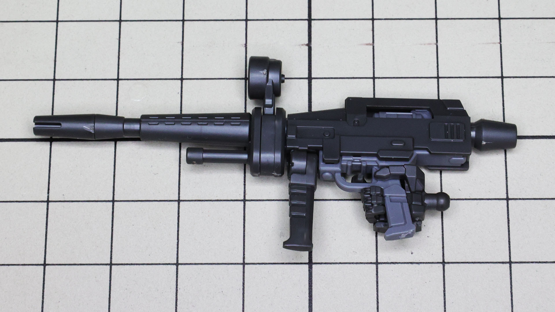 各ハンドパーツはシャープな造形です